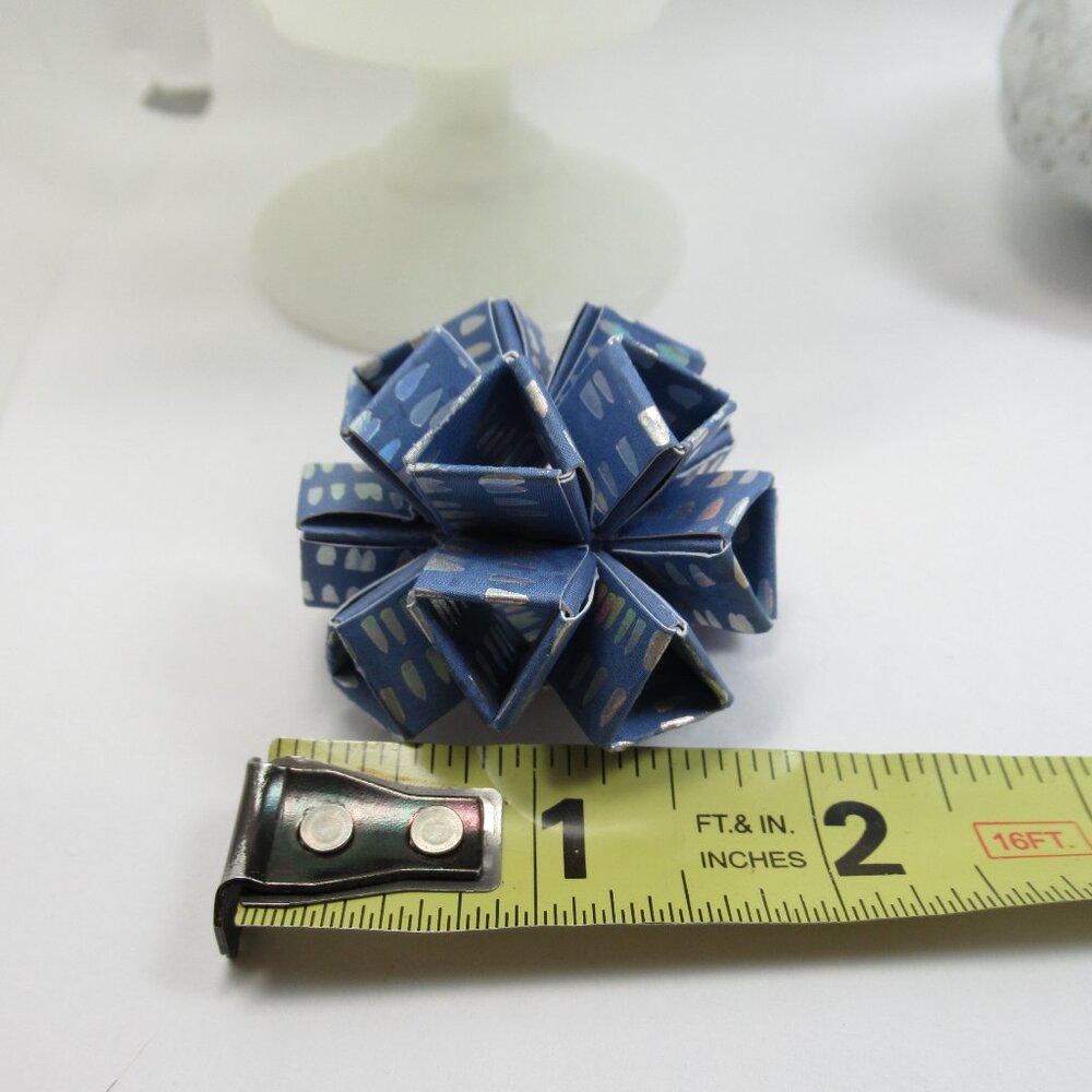 Geometric Origami Brooch - Picture 6 of 10